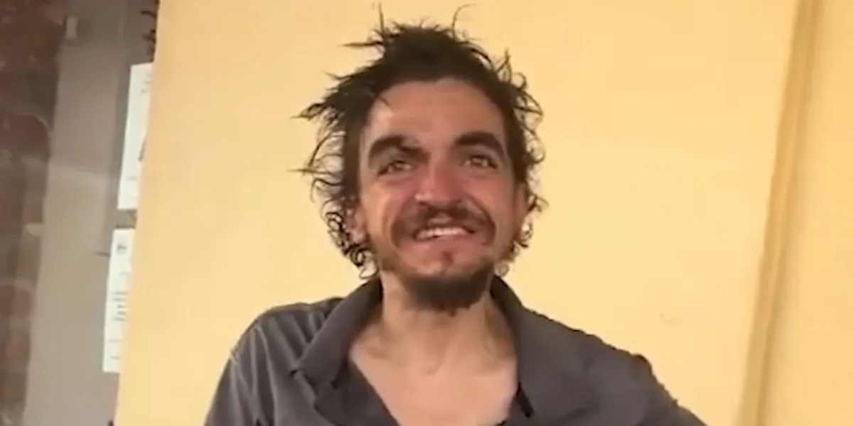 This Child Star Was Found Homeless & Now Sleeps on His Mom’s Porch – What Happened to Him?